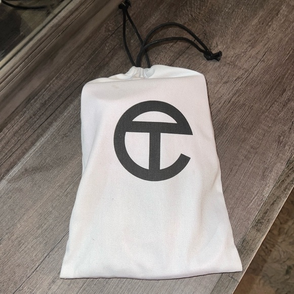 Telfar bags | Mini Bubblegum Telfar bag | Mint condition - Picture 3 of 4